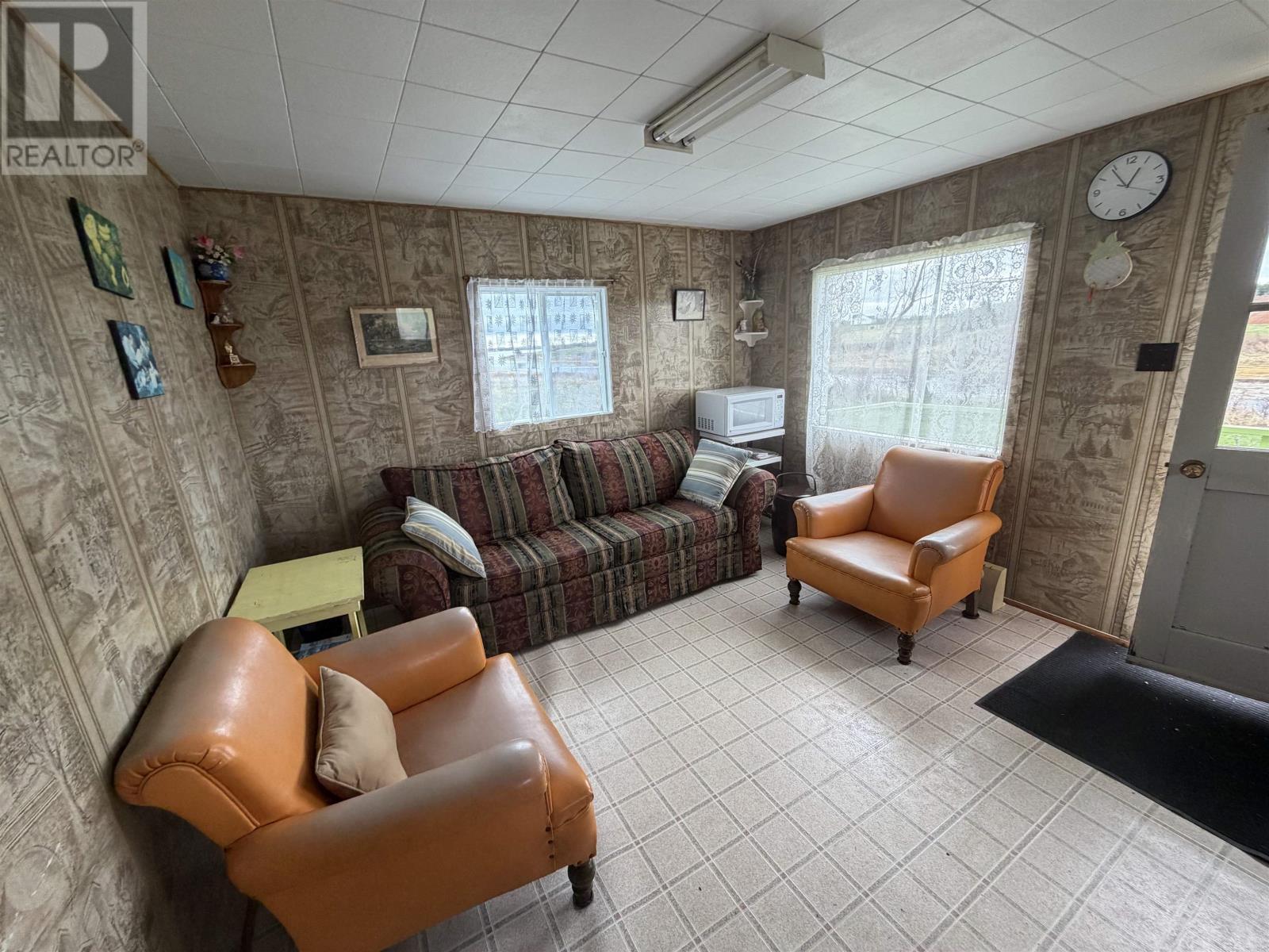 2556 Church Road Property Photo 7