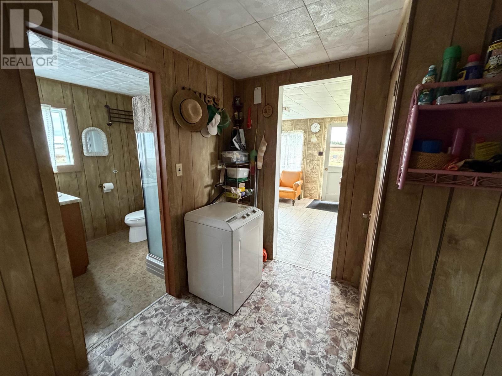 2556 Church Road Property Photo 11