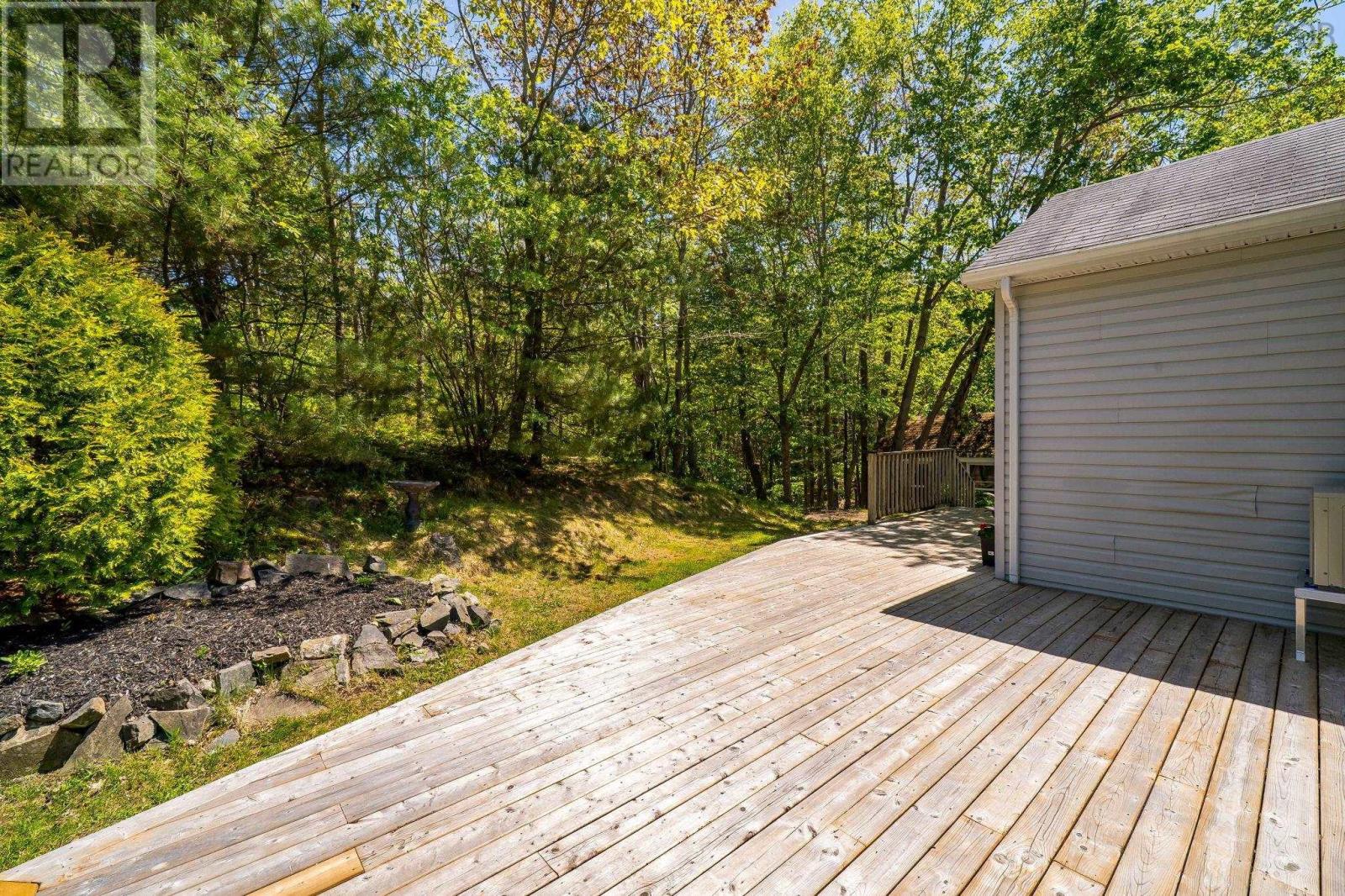 60 Saskatoon Drive Property Photo 7