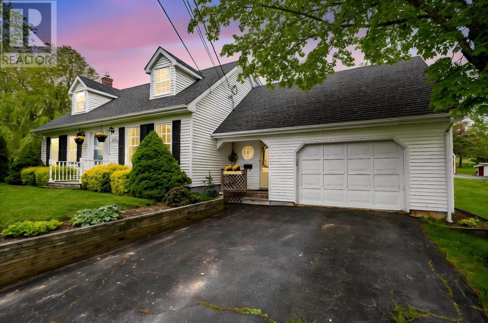 258 Falmouth Dyke Road Property Photo 1