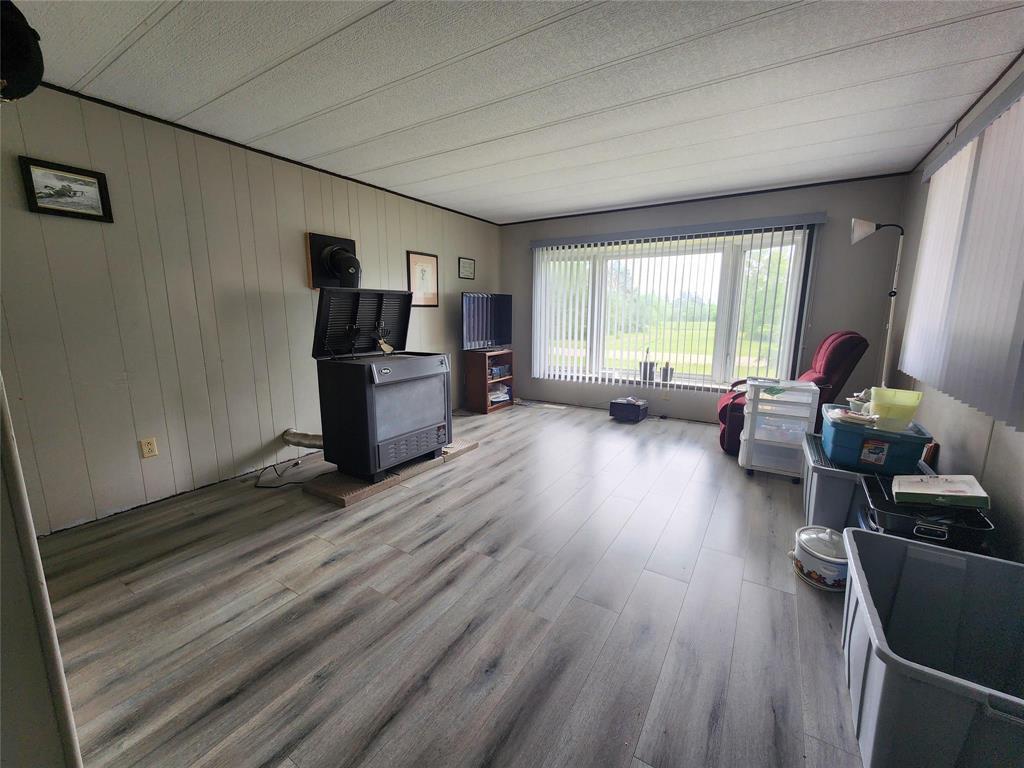 52 Mary Street S Property Photo 6