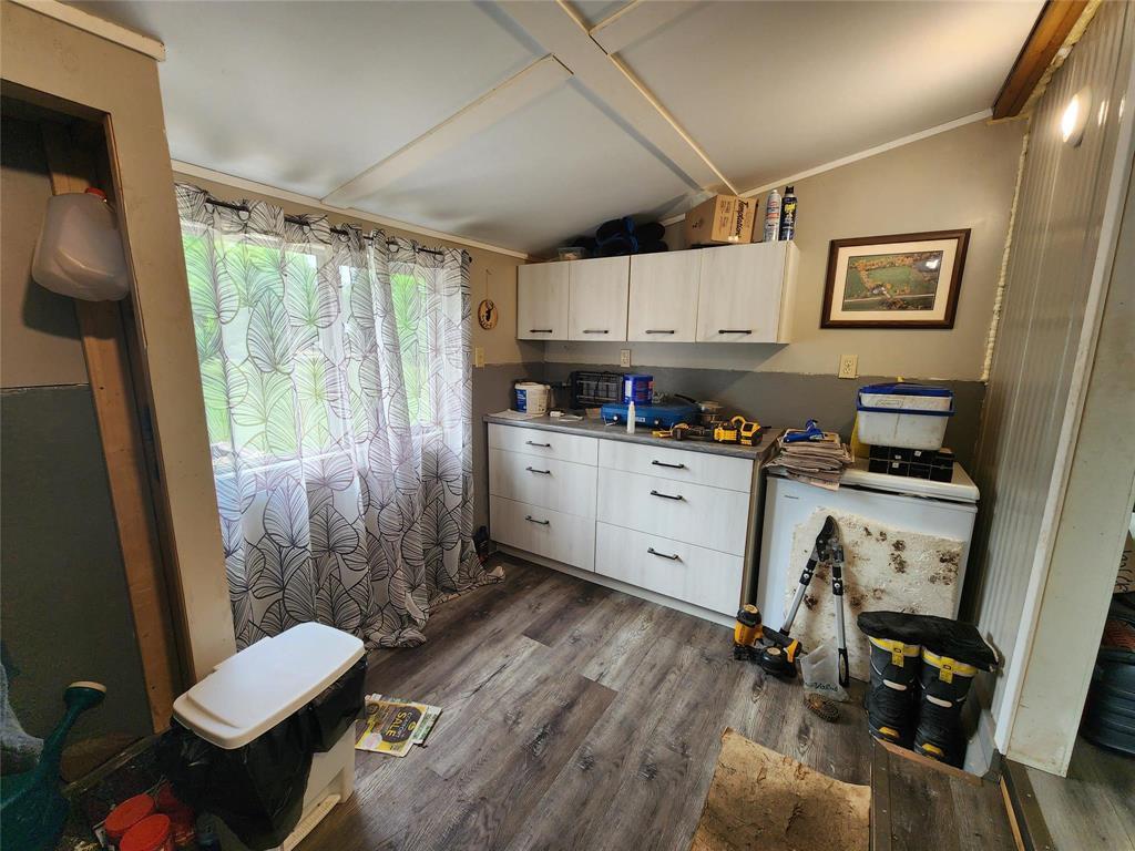 52 Mary Street S Property Photo 14