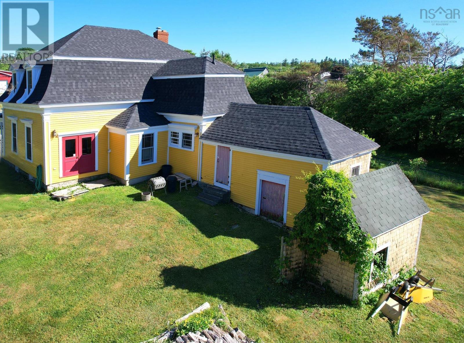 7213 Highway 101 Property Photo 7