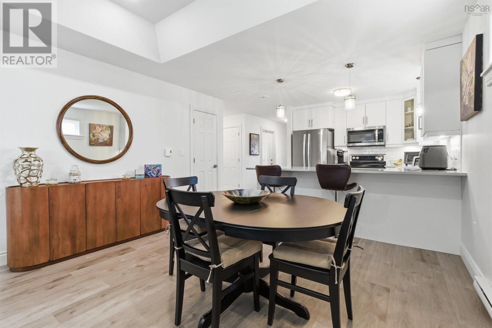 8 Goldenrod Court Property Photo 9