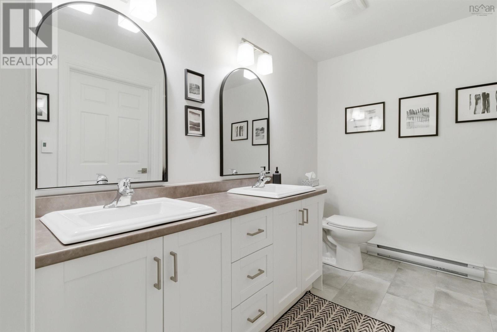 8 Goldenrod Court Property Photo 21