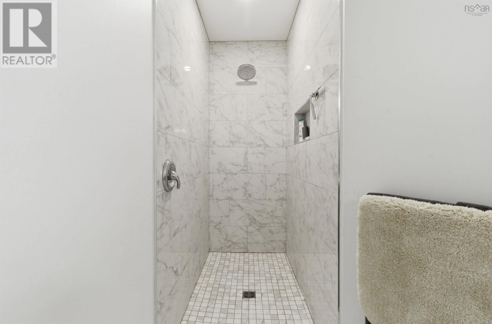 8 Goldenrod Court Property Photo 23