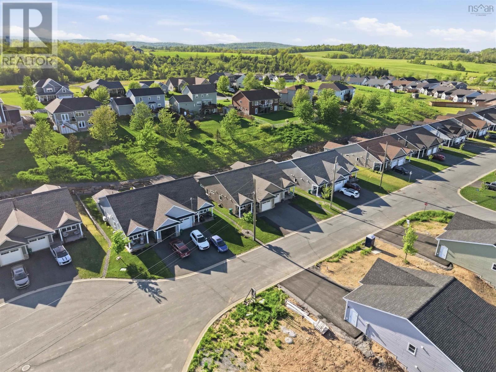 8 Goldenrod Court Property Photo 30