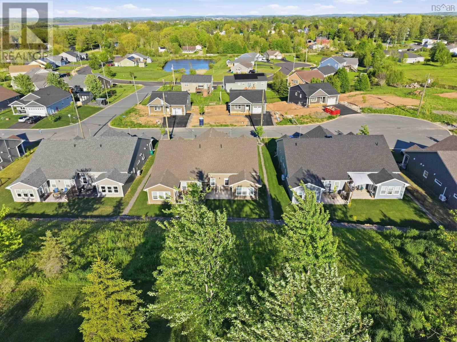 8 Goldenrod Court Property Photo 36
