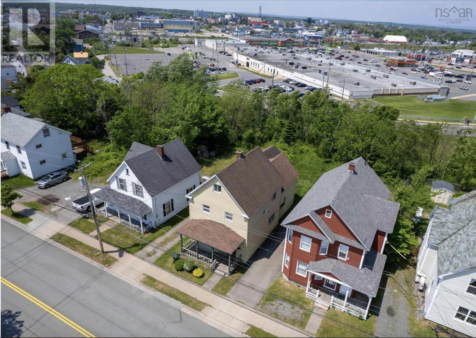 391 Townsend Street Property Photo 4