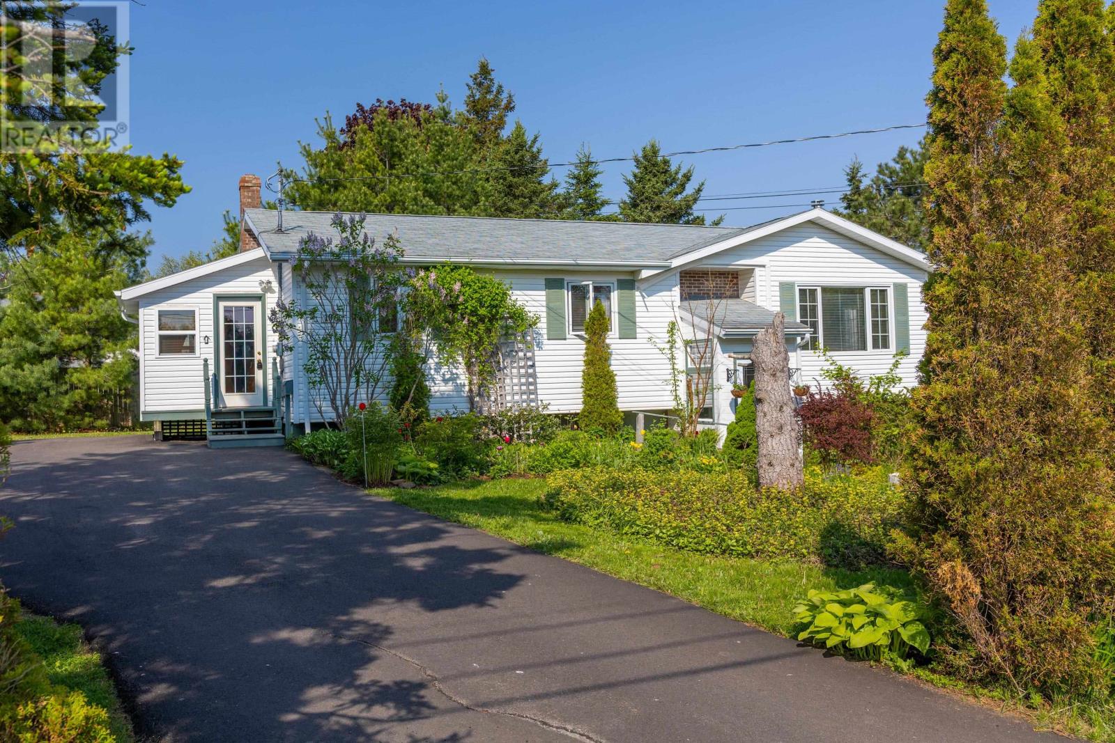19 Marjorie Crescent Property Photo 1