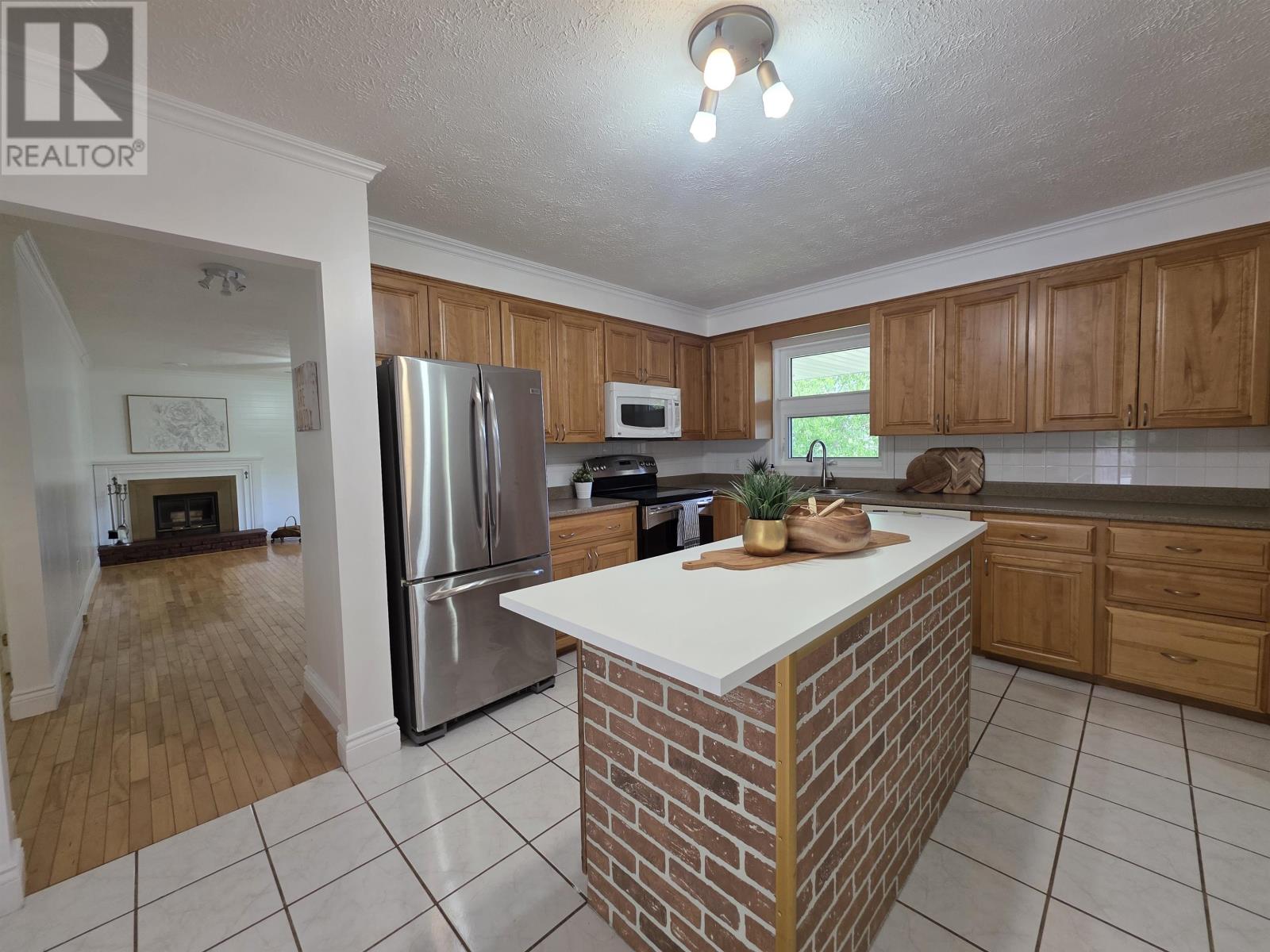 7 Crestview Drive Property Photo 3