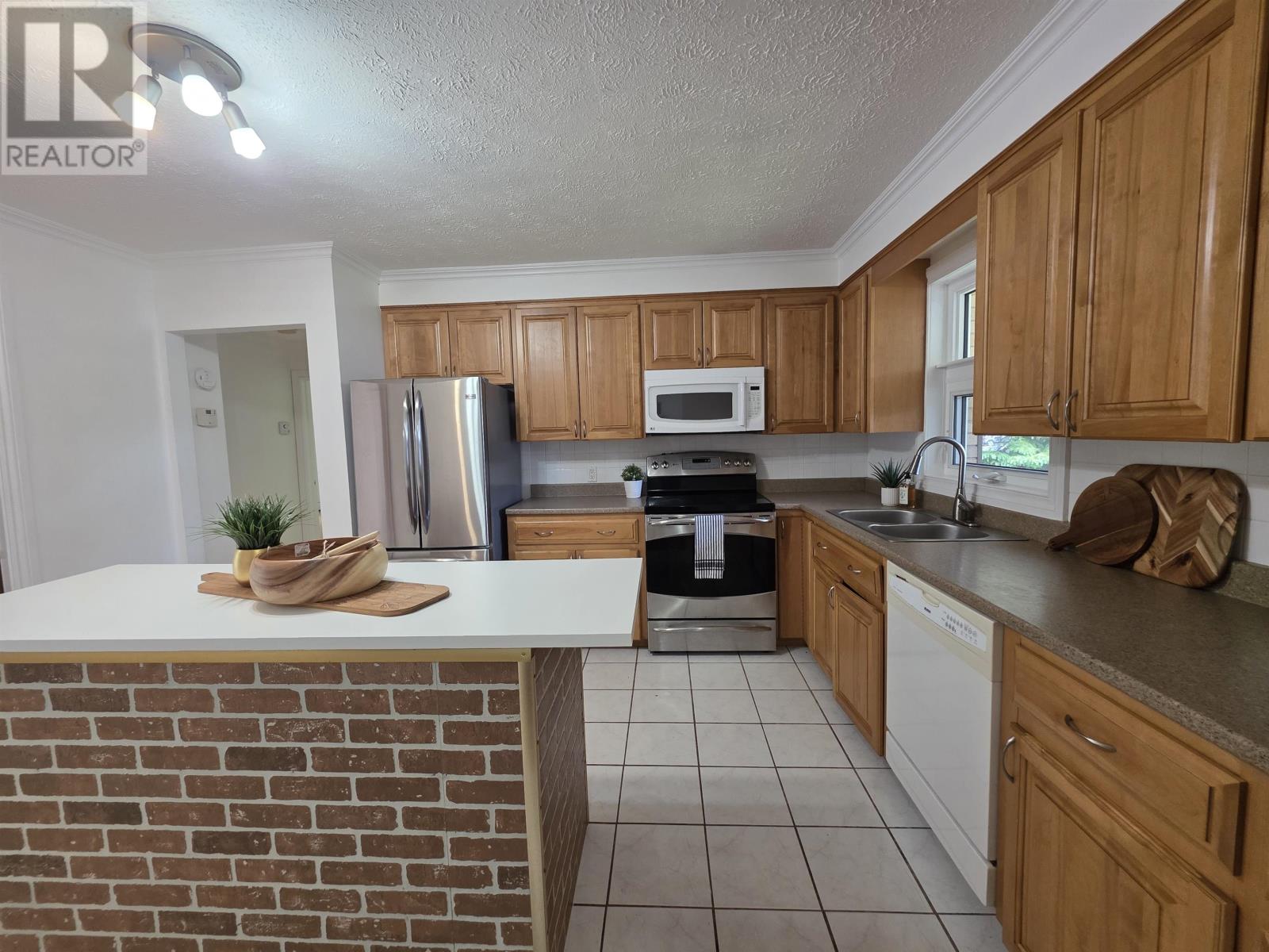 7 Crestview Drive Property Photo 4