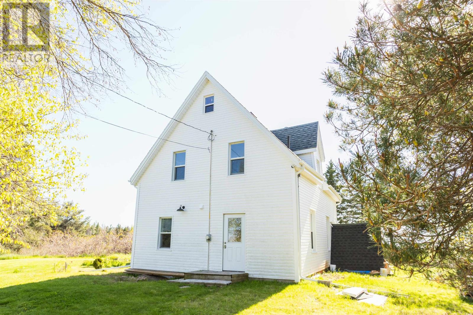 3293 Fort Augustus Road Property Photo 1