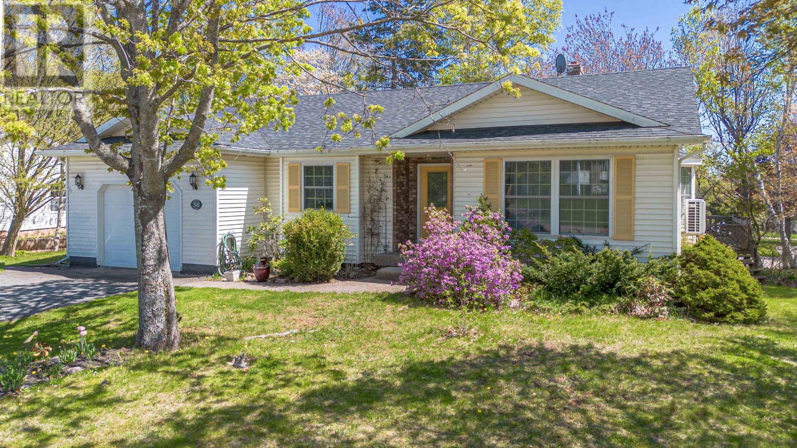 38 Forest Drive Property Photo 1