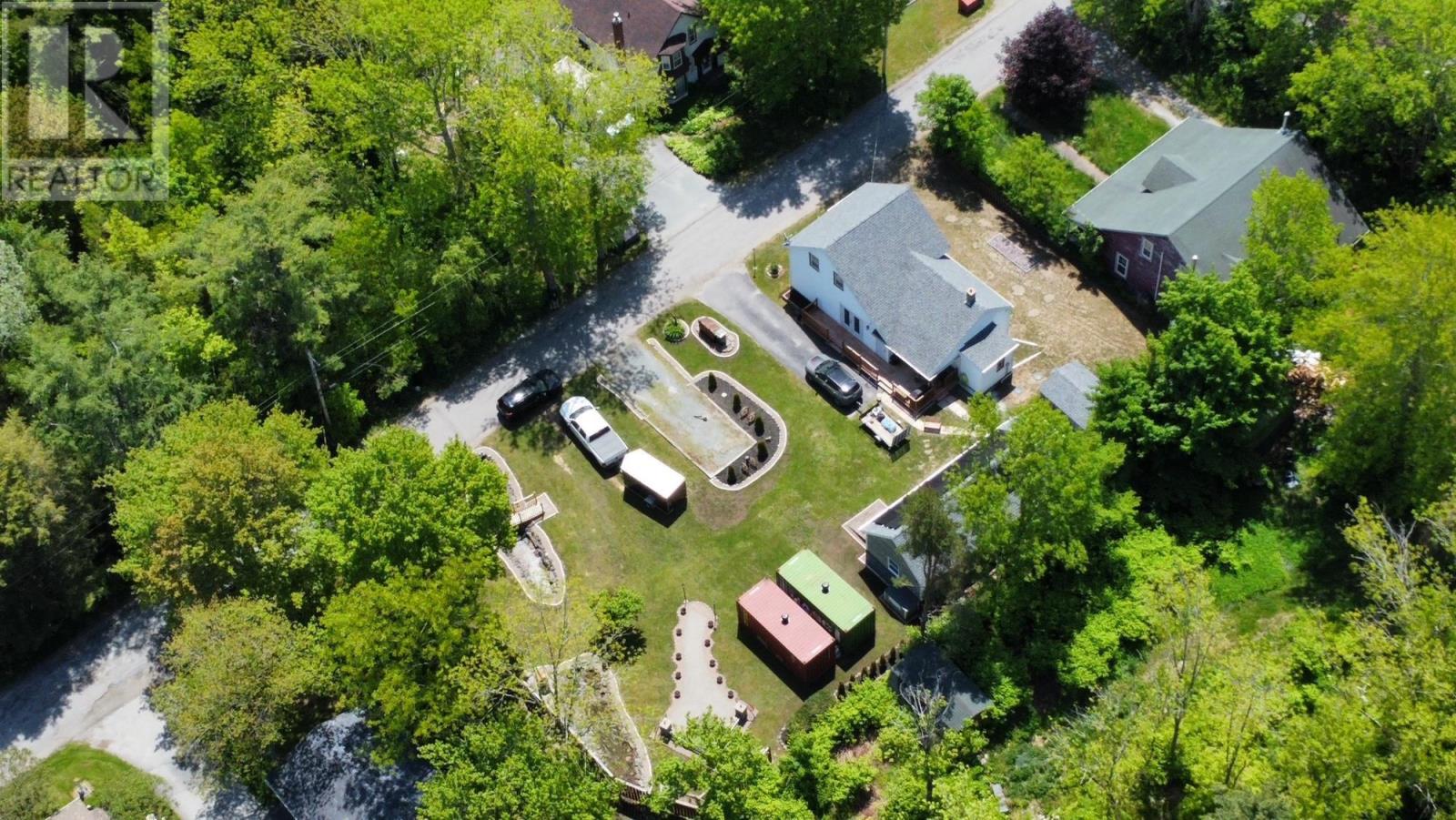 22 Forest Street Property Photo 4