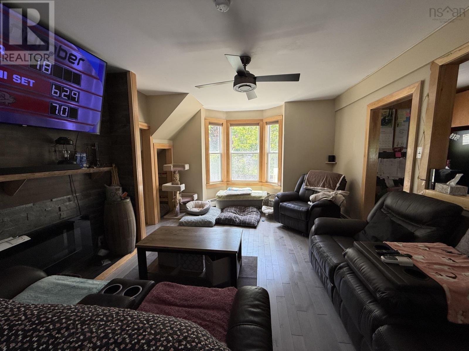 22 Forest Street Property Photo 19