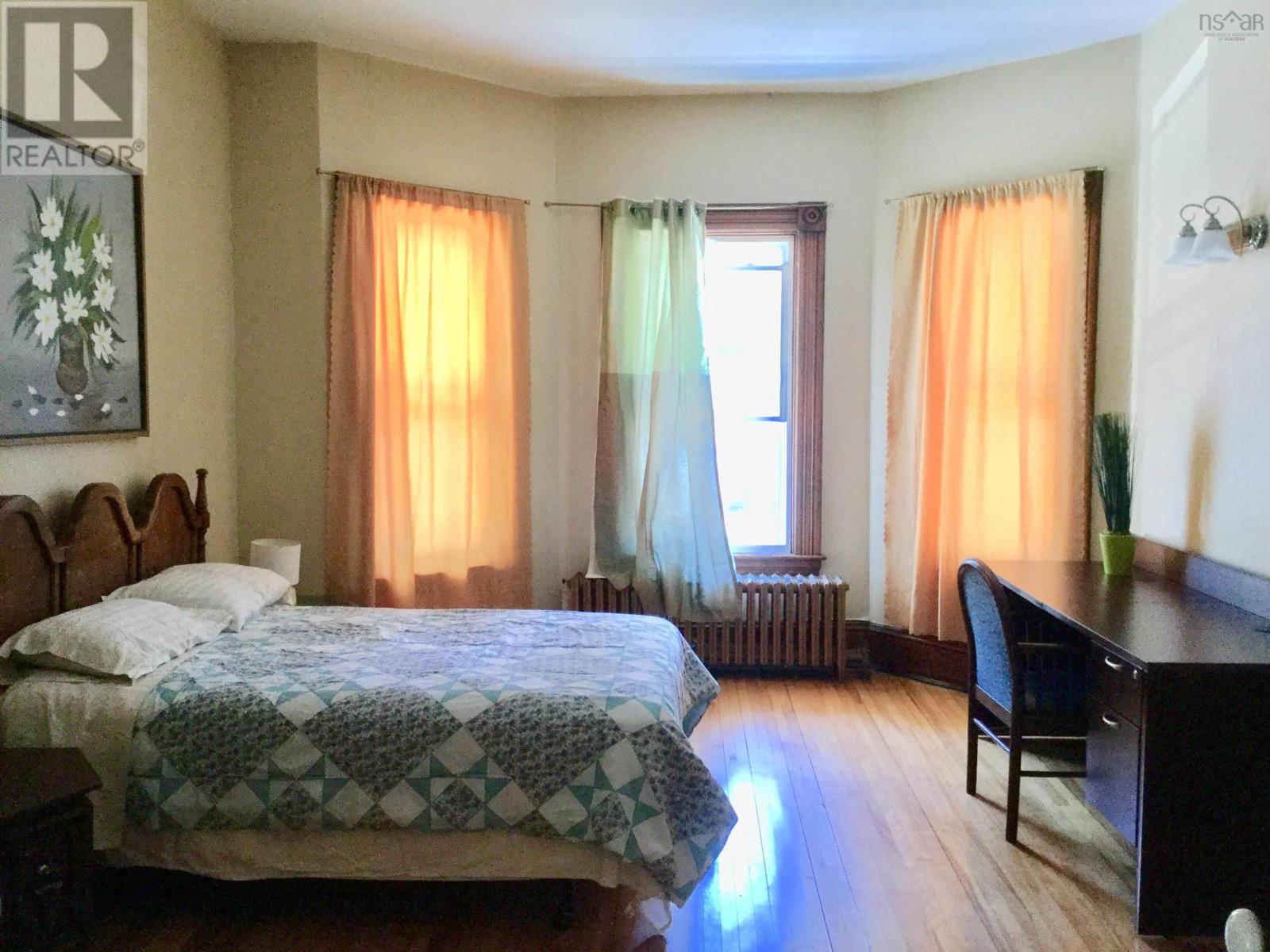257 Bentinck Street Property Photo 4