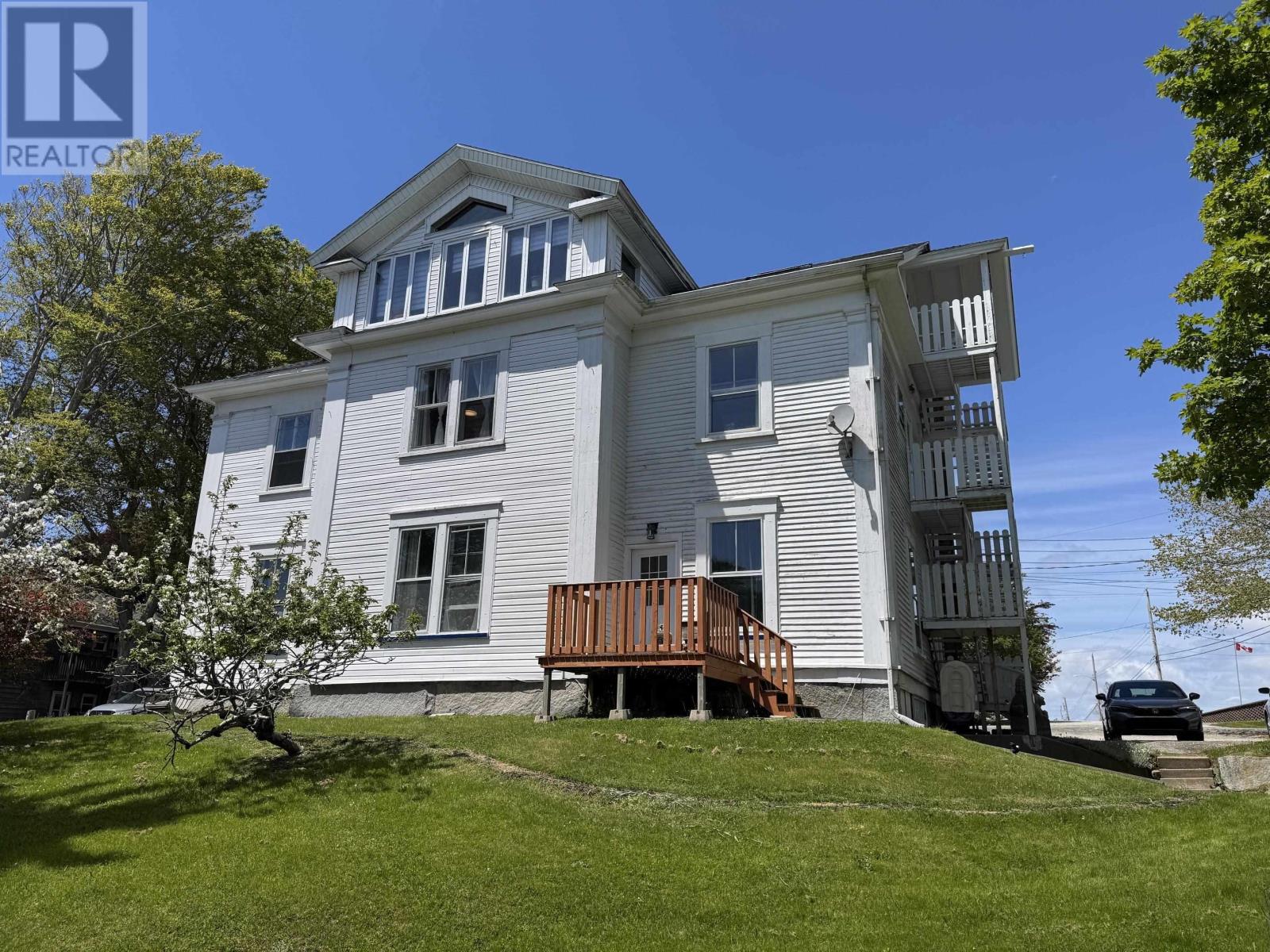 6 Chipman Lane Property Photo 2