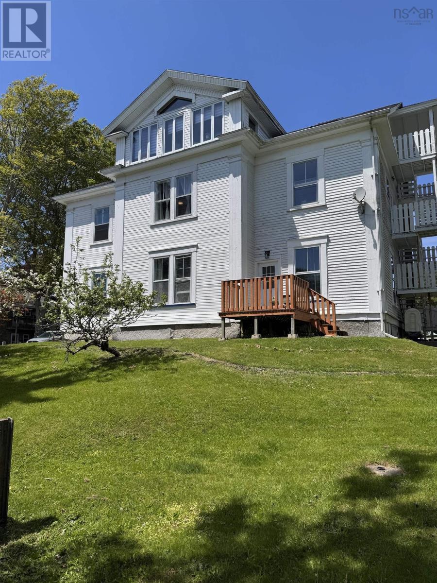 6 Chipman Lane Property Photo 3