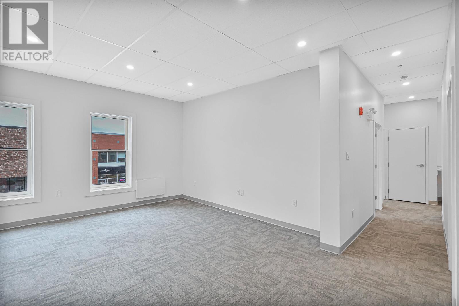 156 Queen Street Property Photo 7