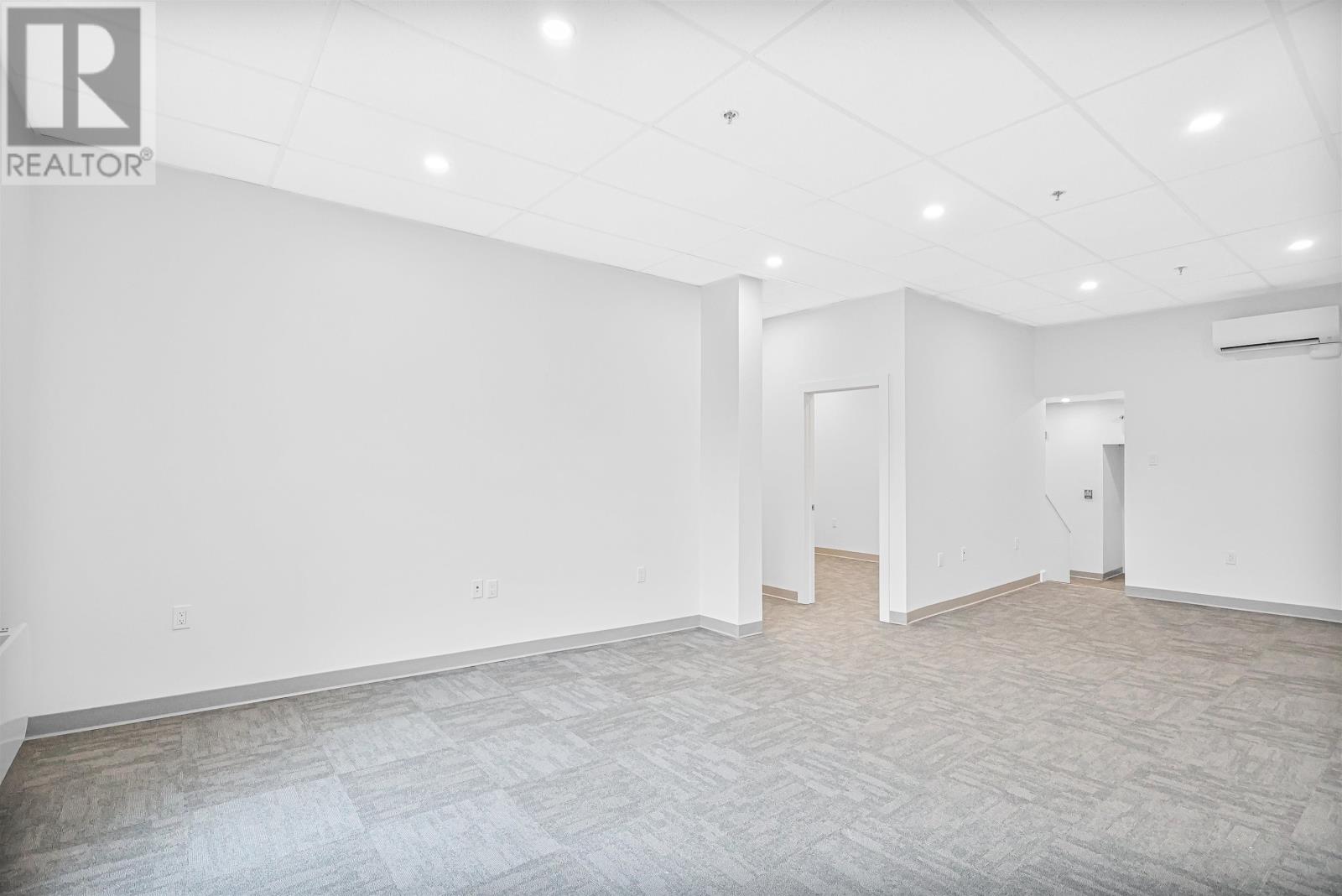 156 Queen Street Property Photo 11