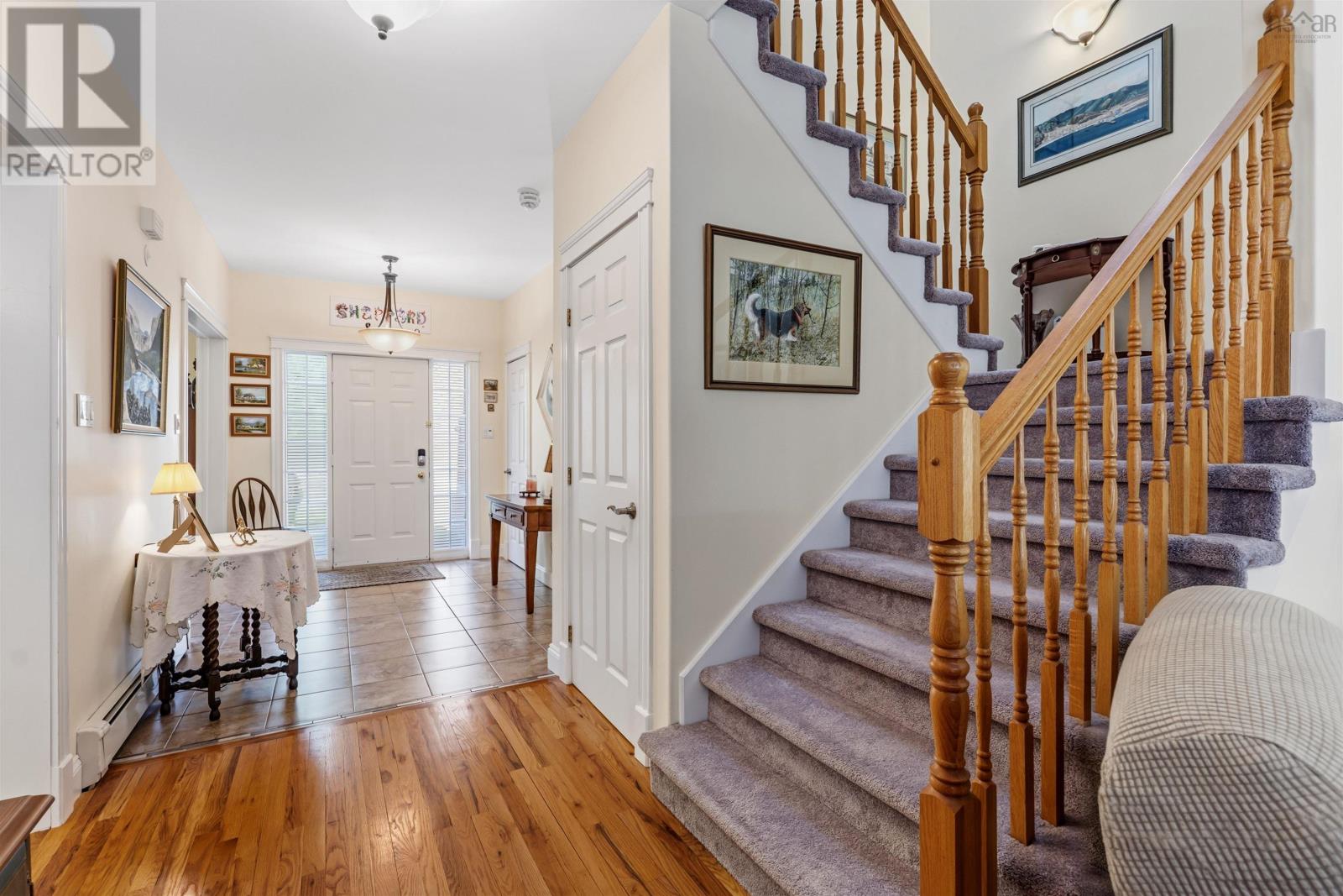 34 Greenside Lane Property Photo 3