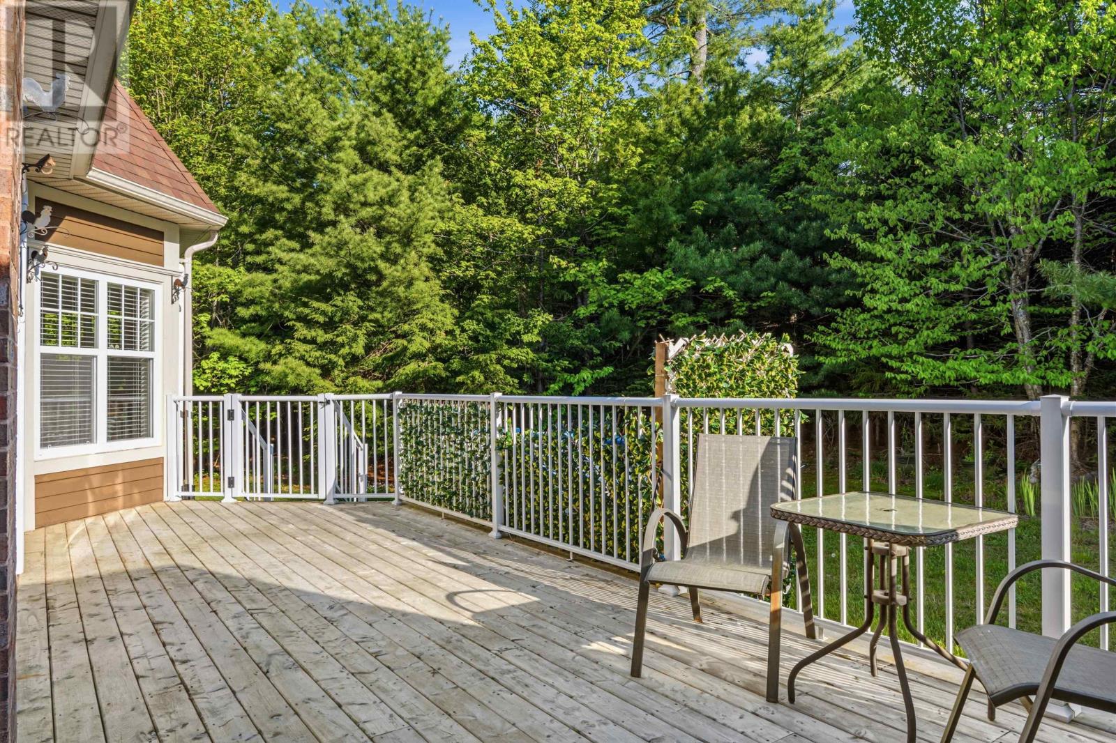 34 Greenside Lane Property Photo 11