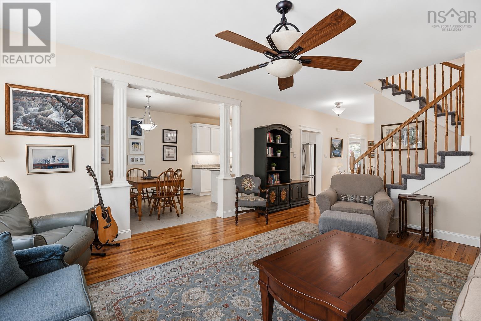 34 Greenside Lane Property Photo 12