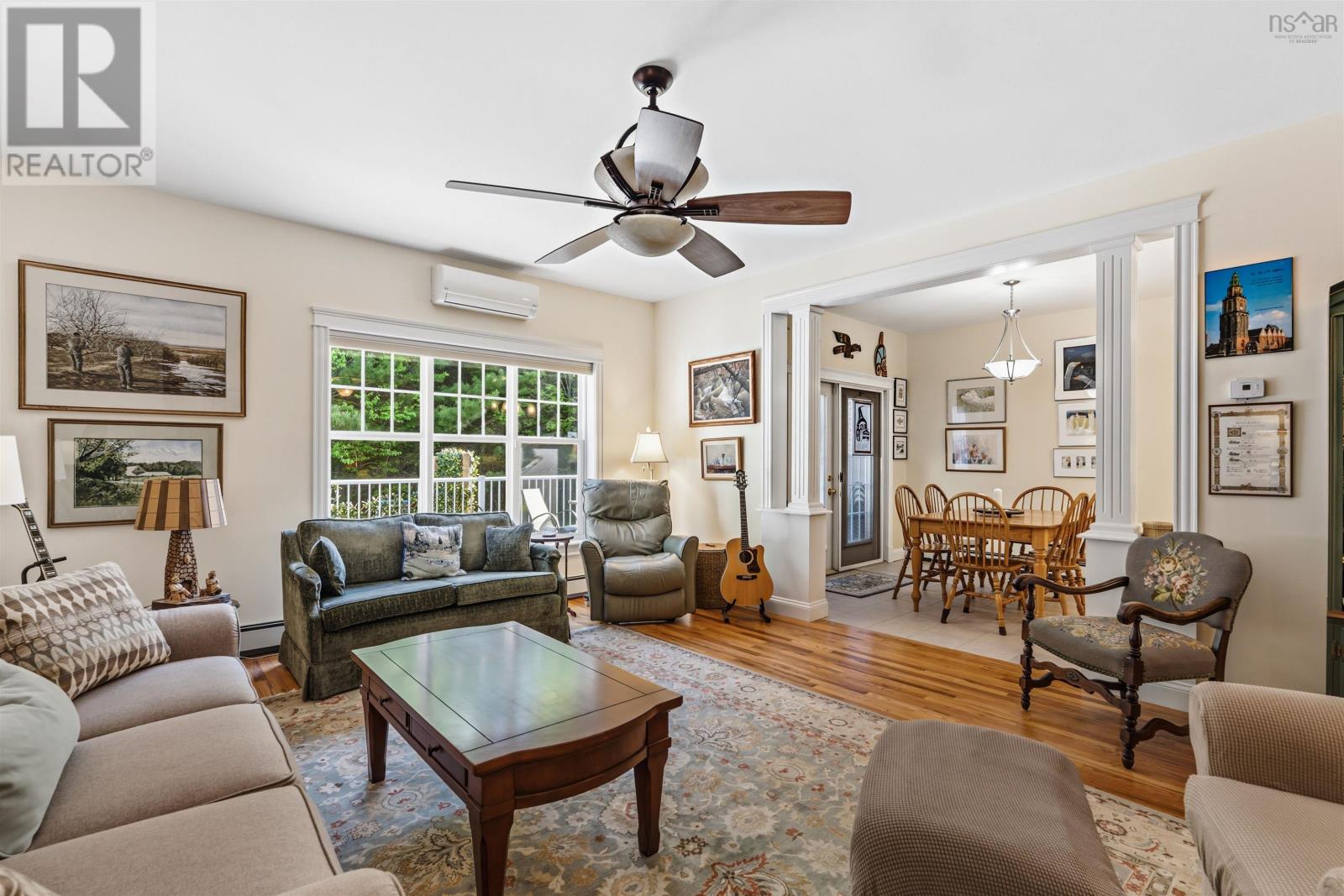 34 Greenside Lane Property Photo 13