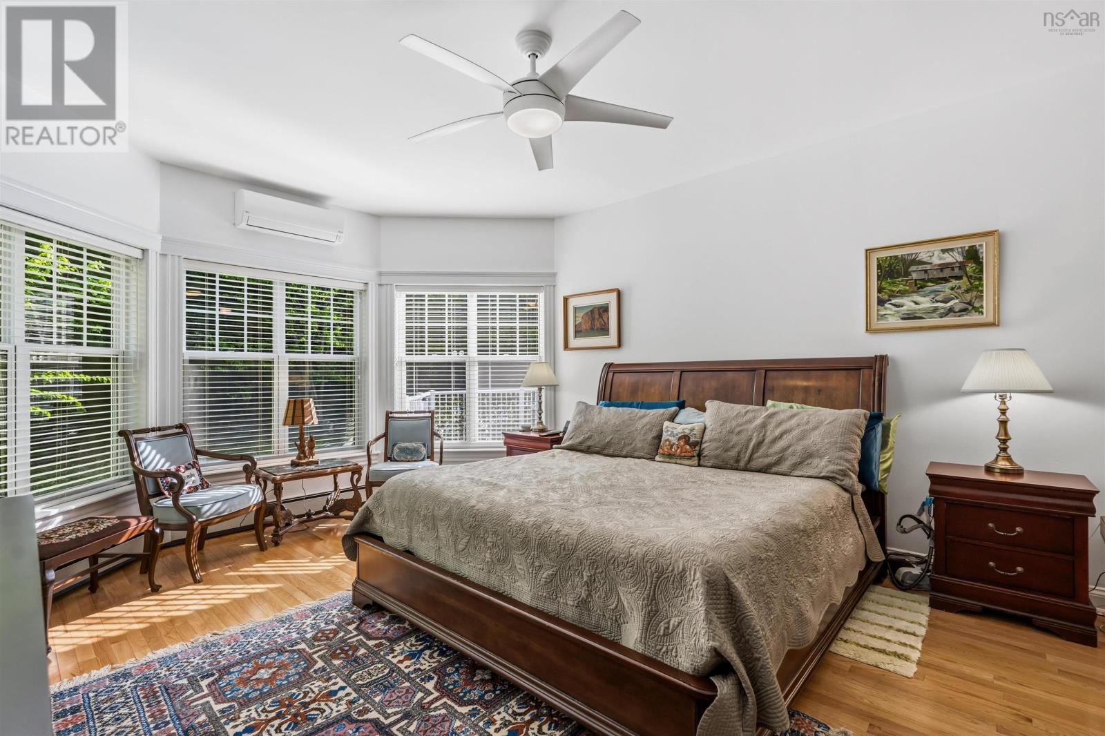 34 Greenside Lane Property Photo 18