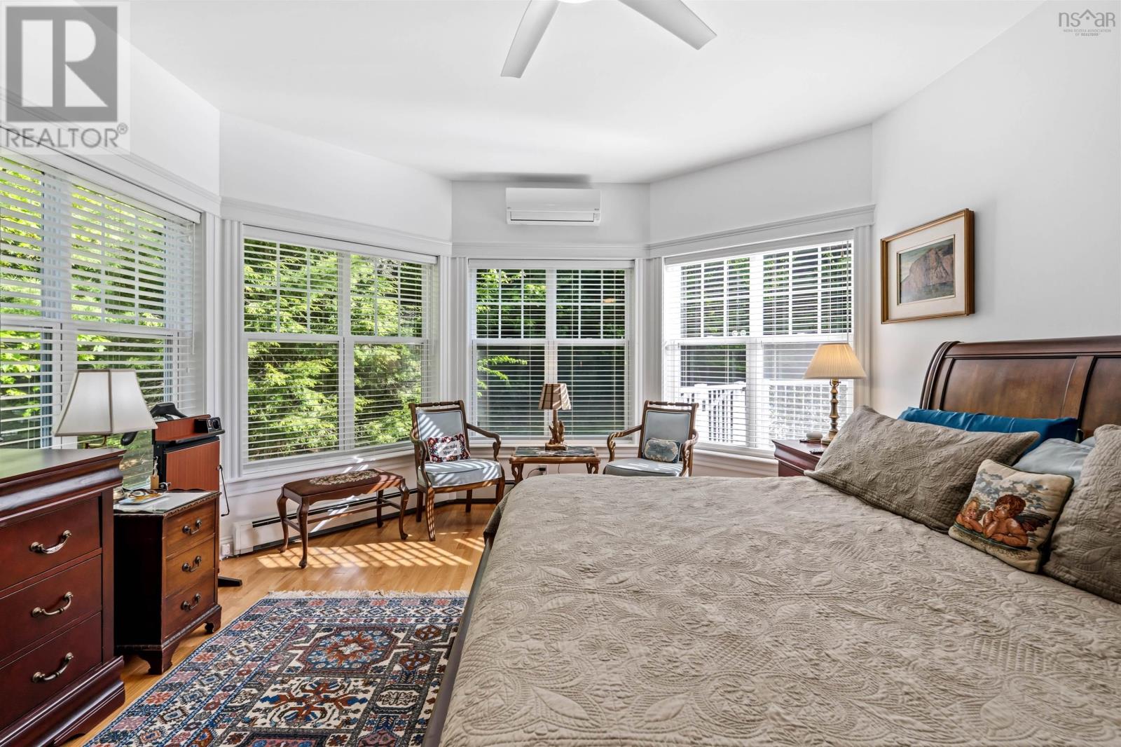 34 Greenside Lane Property Photo 20