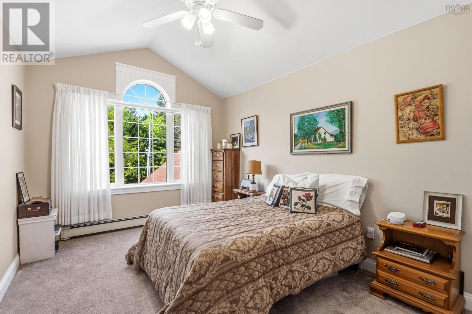 34 Greenside Lane Property Photo 30