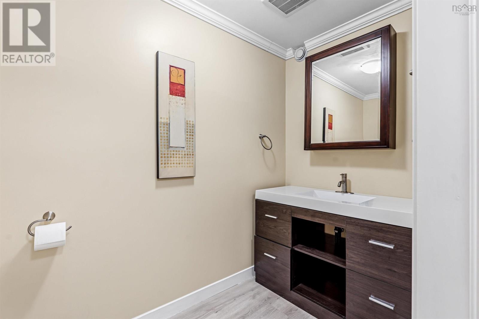 34 Greenside Lane Property Photo 38