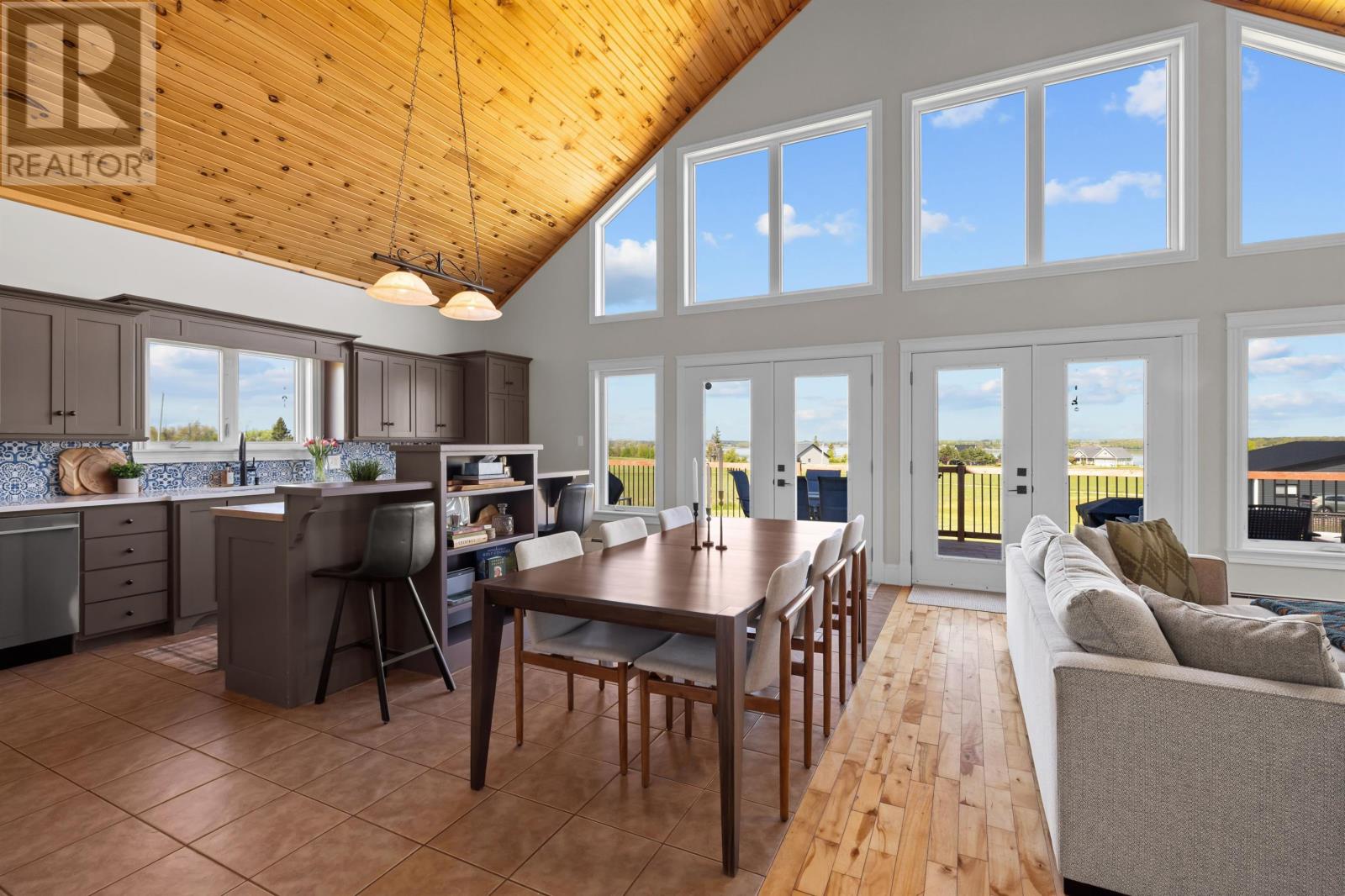 58 Wards Landing Property Photo 12