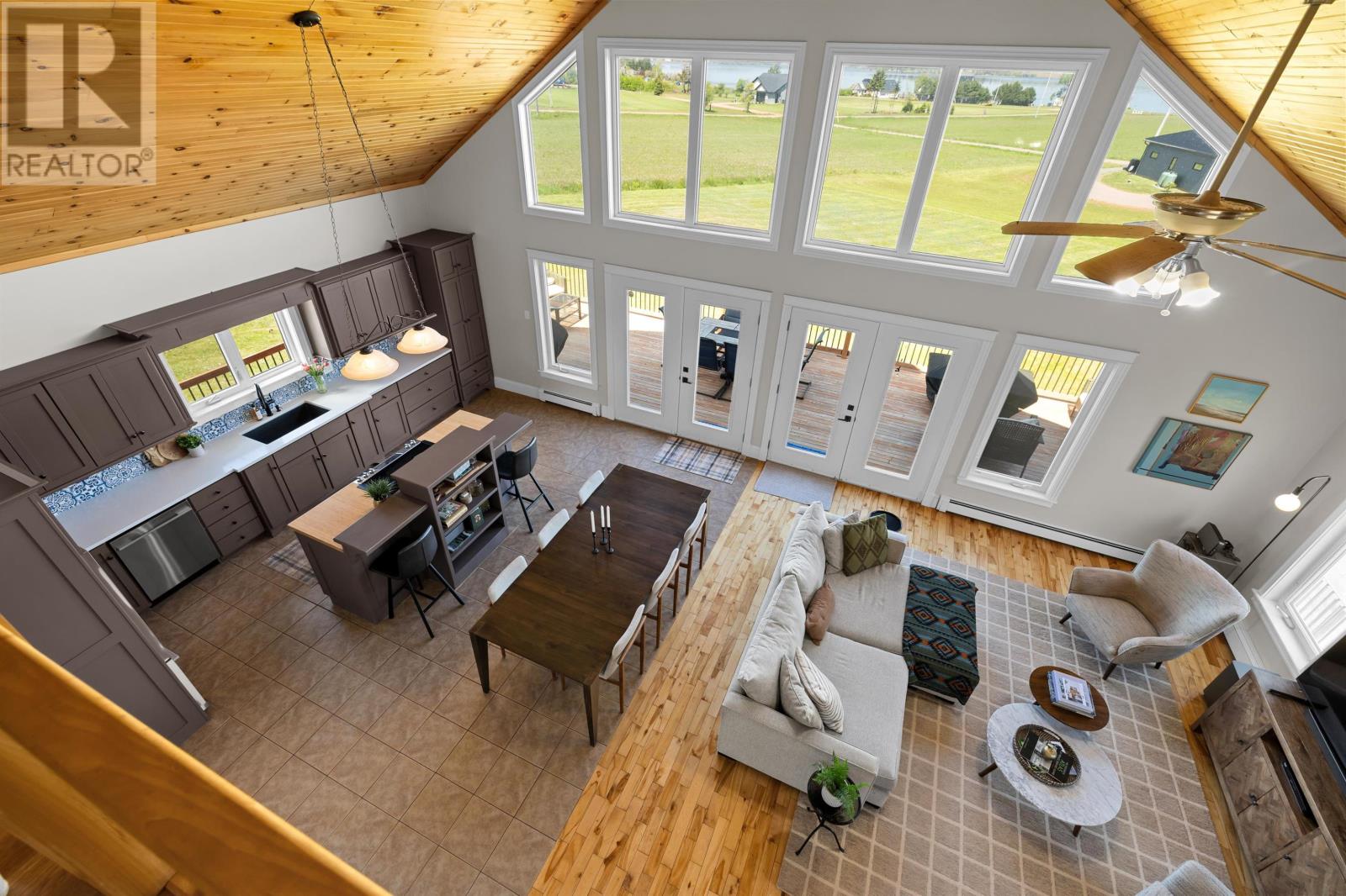 58 Wards Landing Property Photo 16