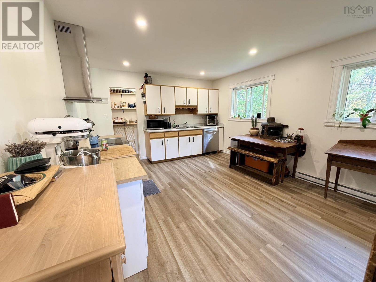 54 Maple Avenue Property Photo 11