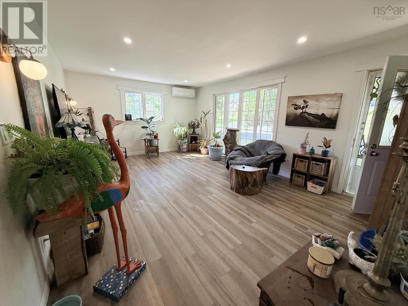54 Maple Avenue Property Photo 16