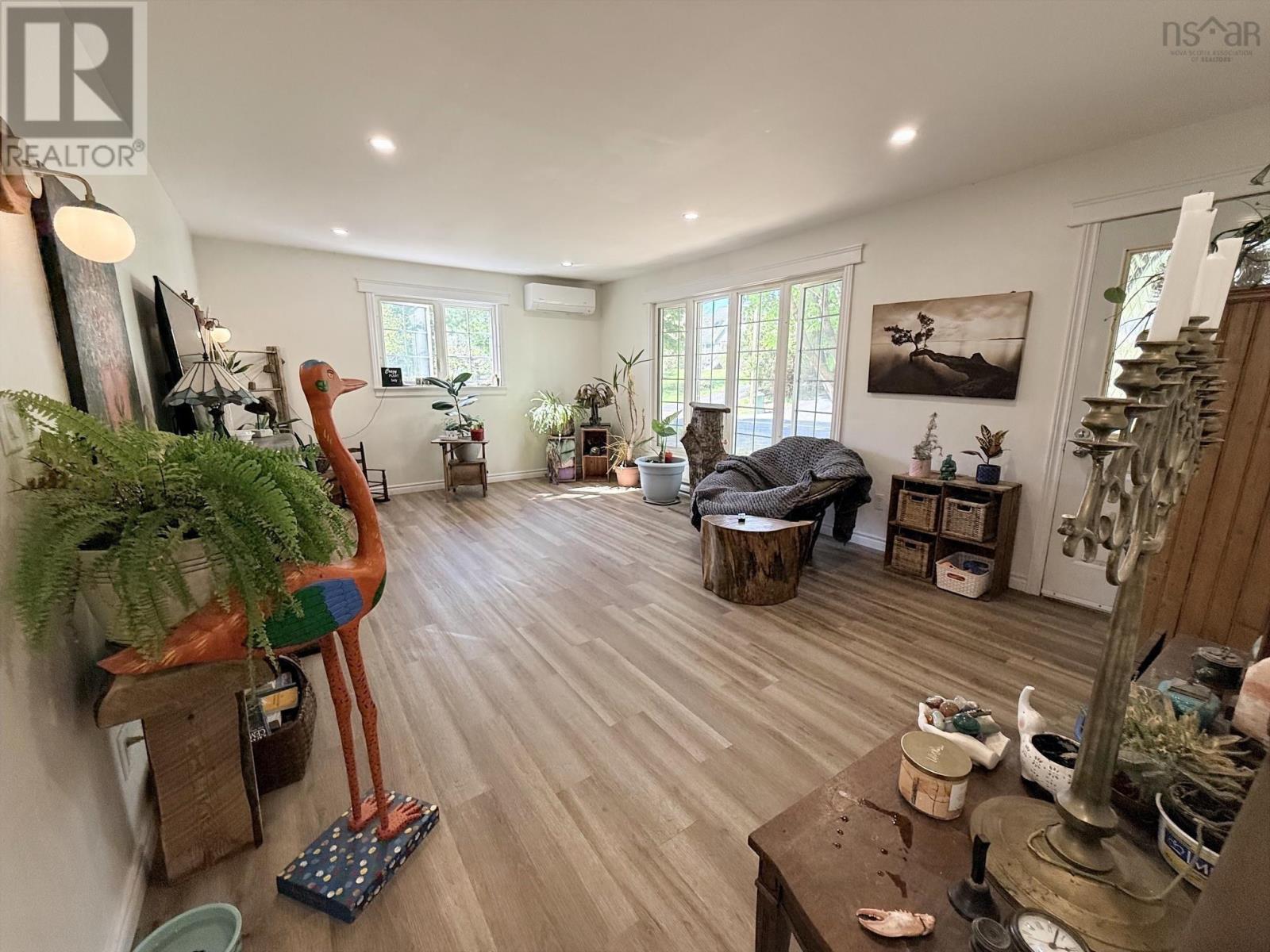 54 Maple Avenue Property Photo 23
