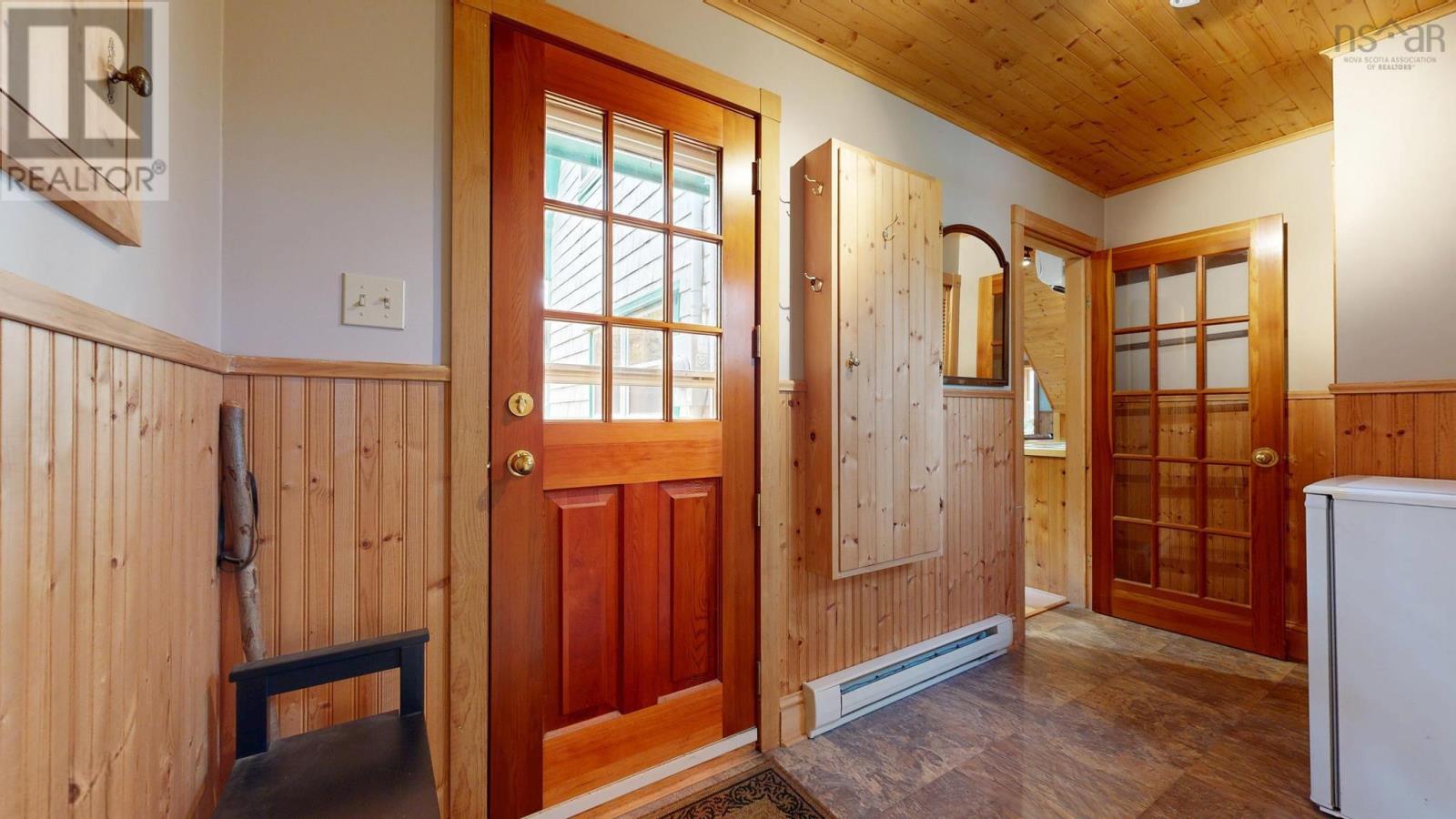 952 Port Latour Road Property Photo 6