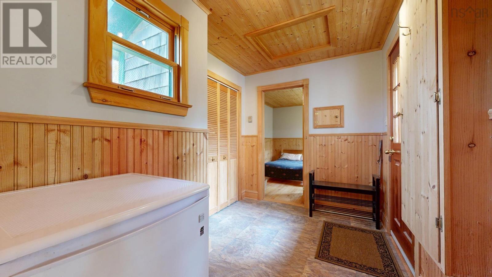 952 Port Latour Road Property Photo 8