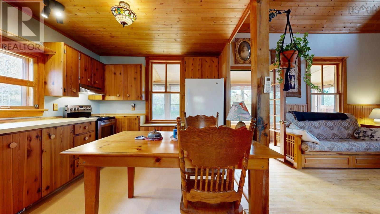 952 Port Latour Road Property Photo 11