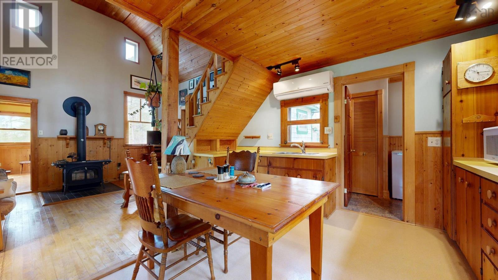 952 Port Latour Road Property Photo 14