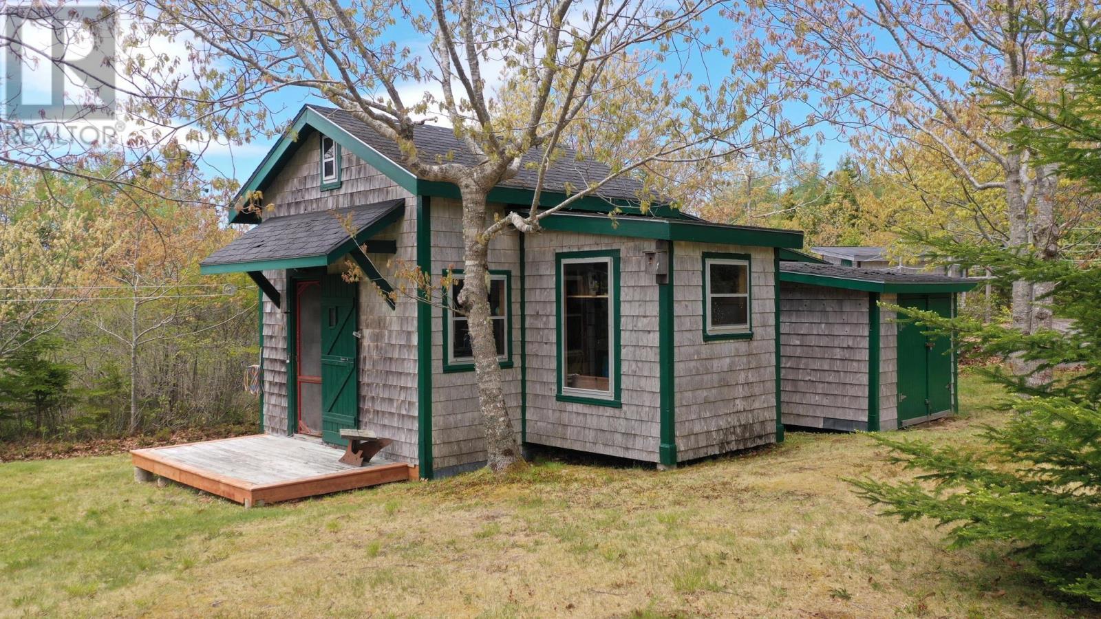 952 Port Latour Road Property Photo 35