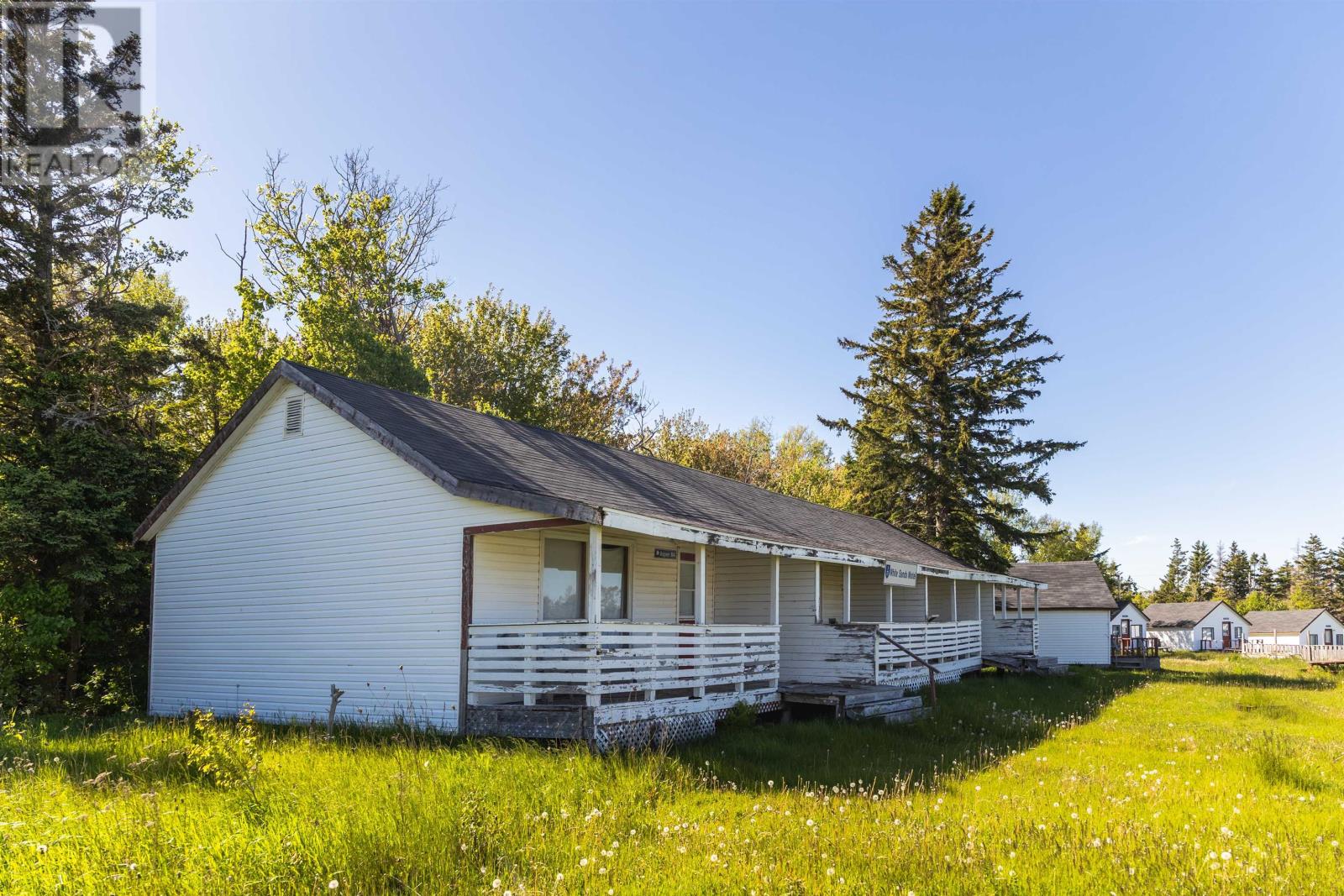 226 & 208 Cape Road Property Photo 5