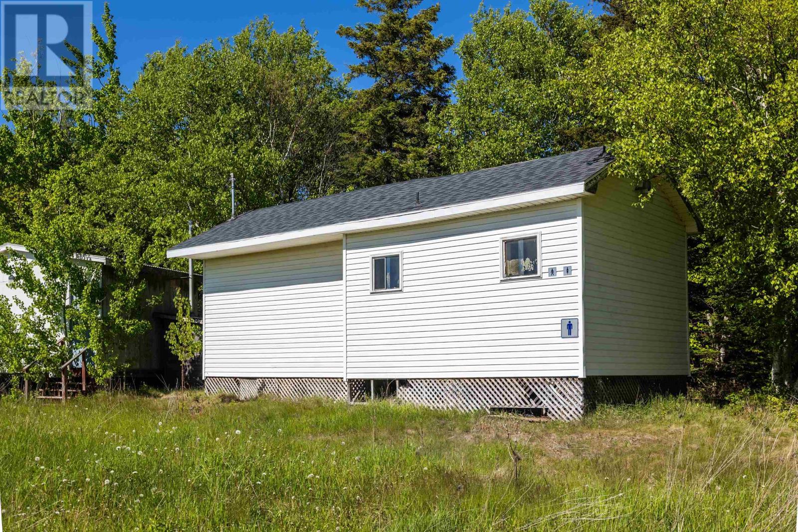 226 & 208 Cape Road Property Photo 9