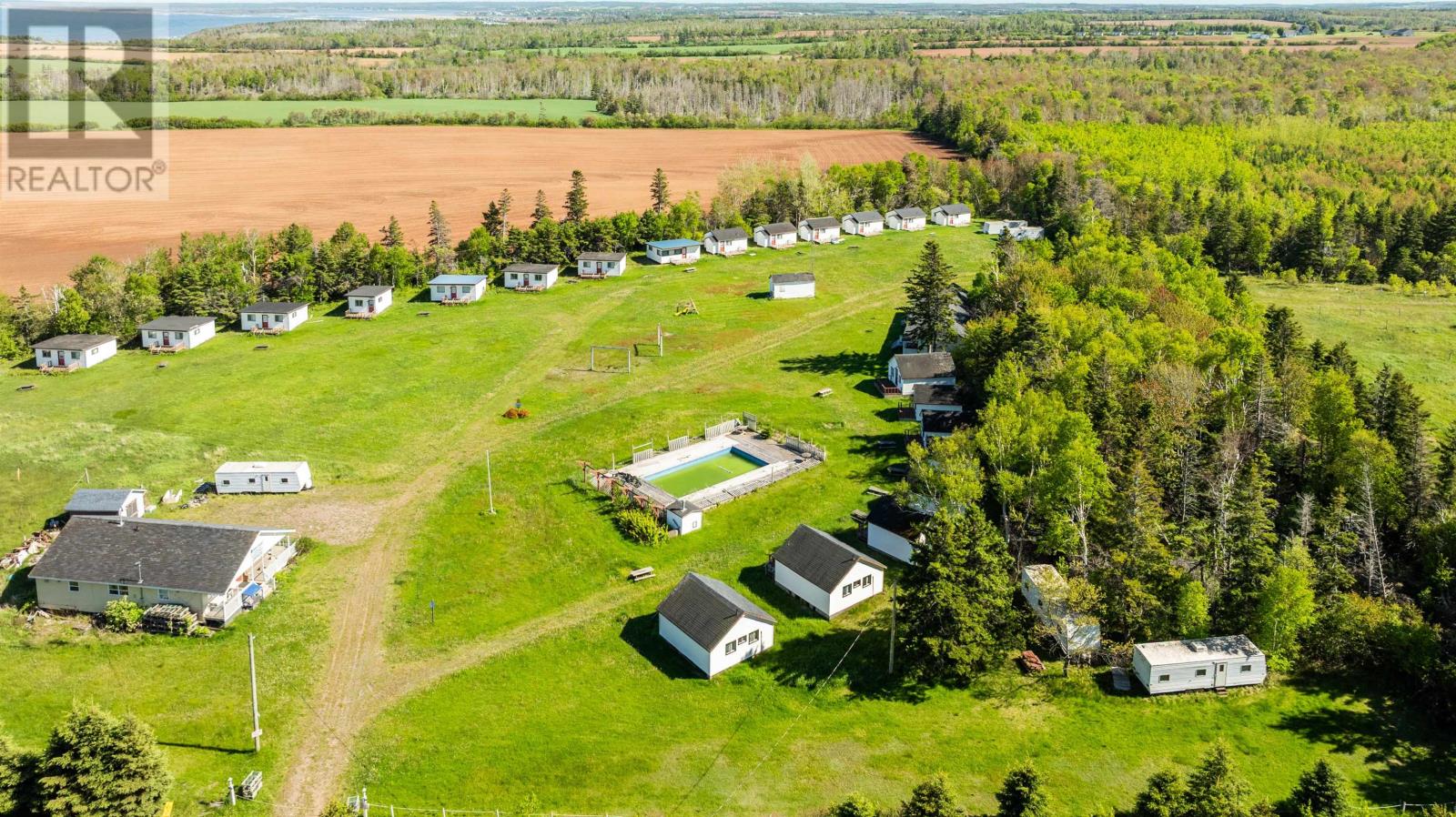 226 & 208 Cape Road Property Photo 10