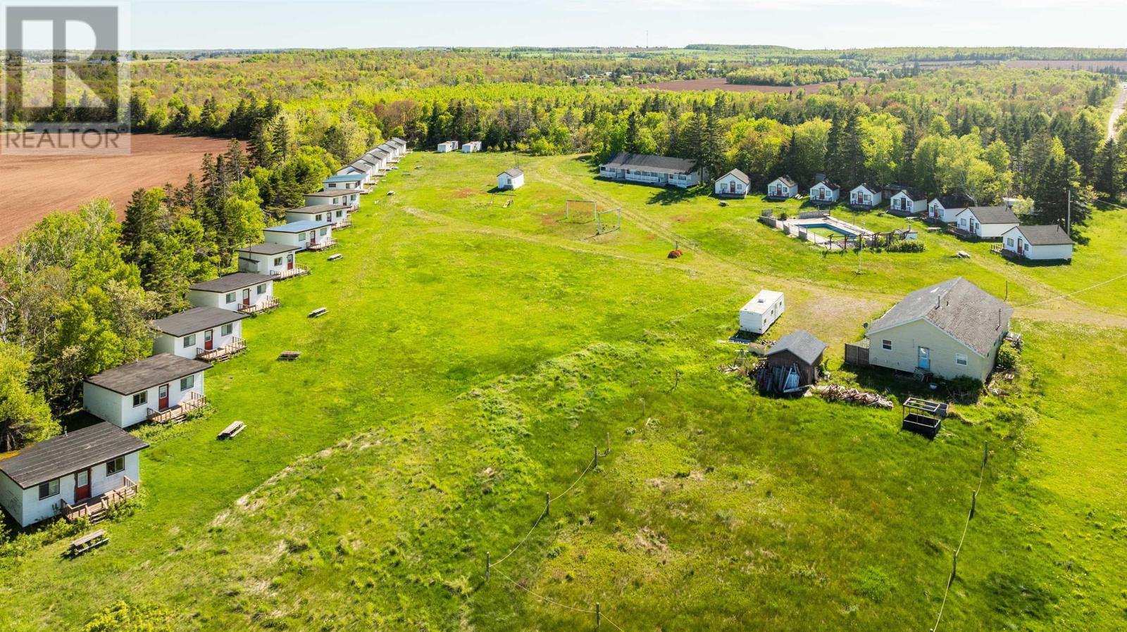 226 & 208 Cape Road Property Photo 11