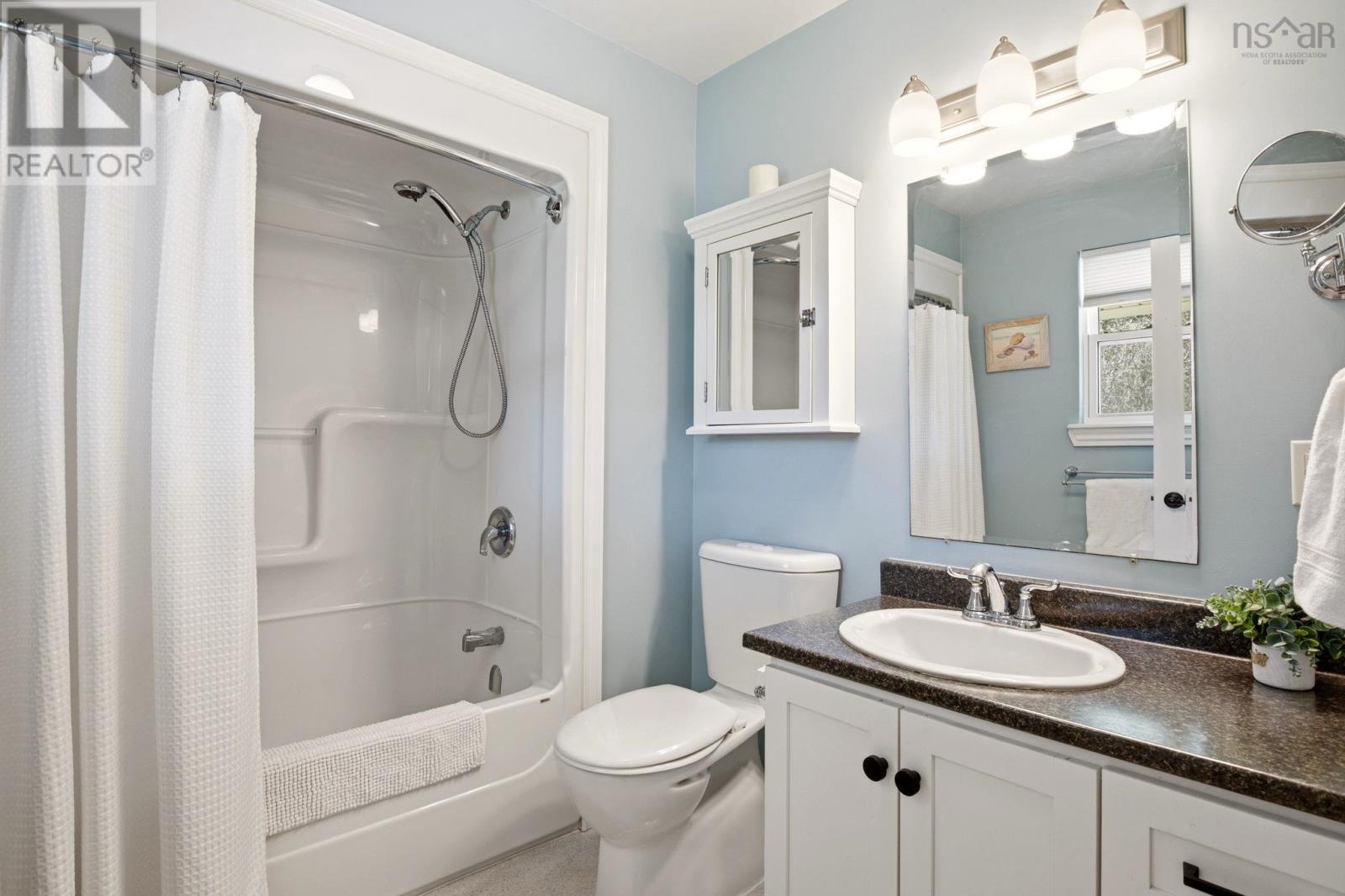 889 Blue Sea Road Property Photo 17