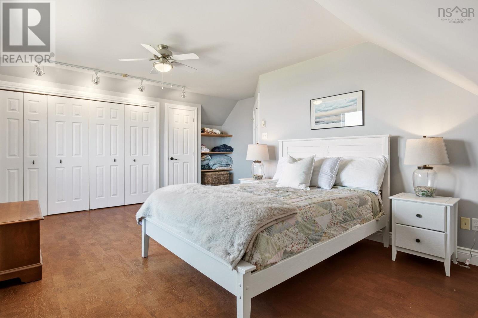 889 Blue Sea Road Property Photo 21