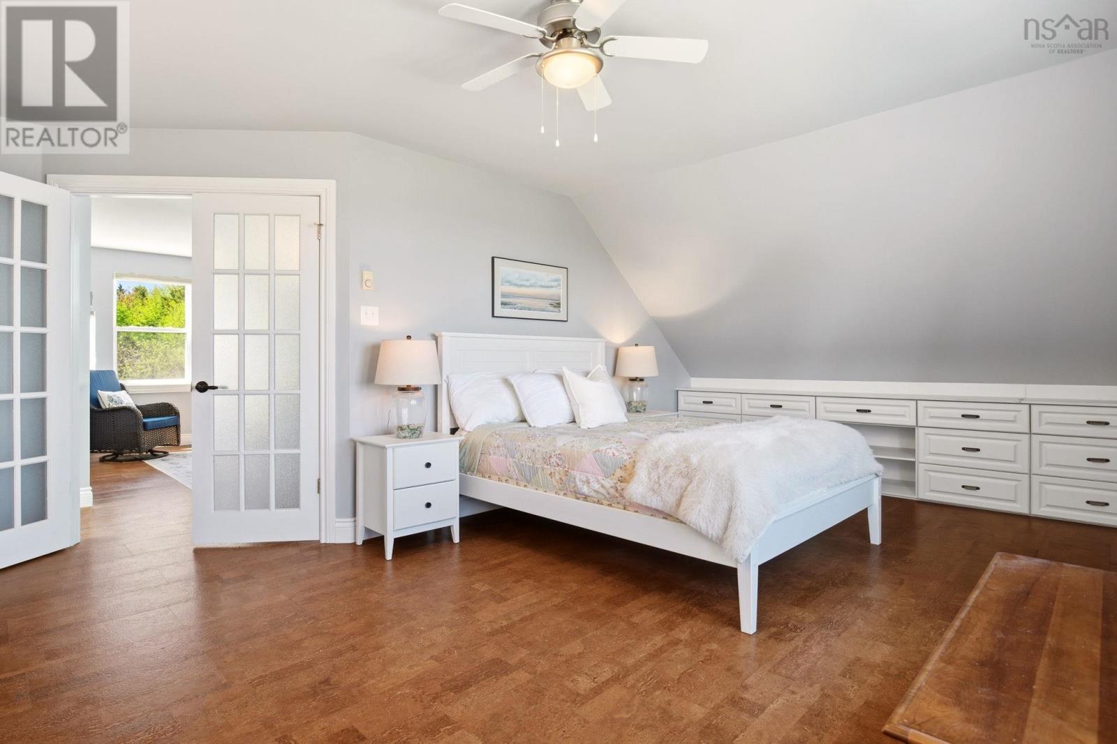 889 Blue Sea Road Property Photo 22